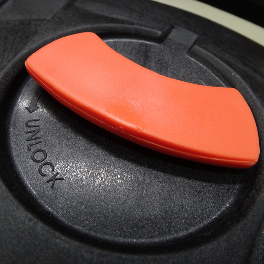 FEELFREE OVAL HINGE HATCH